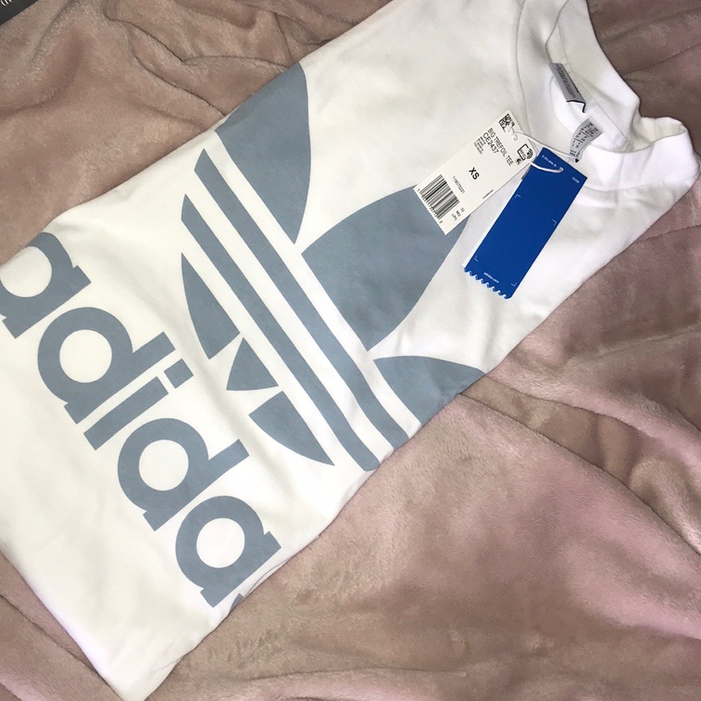 Adidas tee - Picture 4 of 4